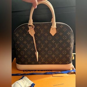 Louis Vuitton Alma MM - brand new never used!!